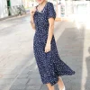 Sommerkleid mit Bindebändern, figurumspielend