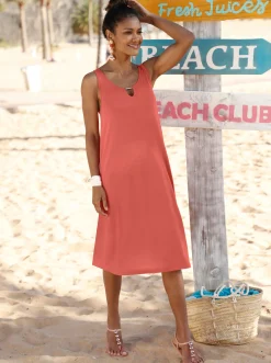 Sommerkleid mit Zierspange