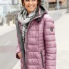 Steppjacke mit abnehmbarer Kapuze