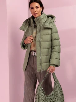 Steppjacke mit abnehmbarer Kapuze
