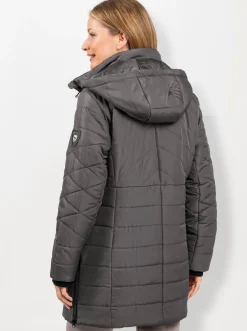 Steppjacke mit seitlichen Reißverschlüssen