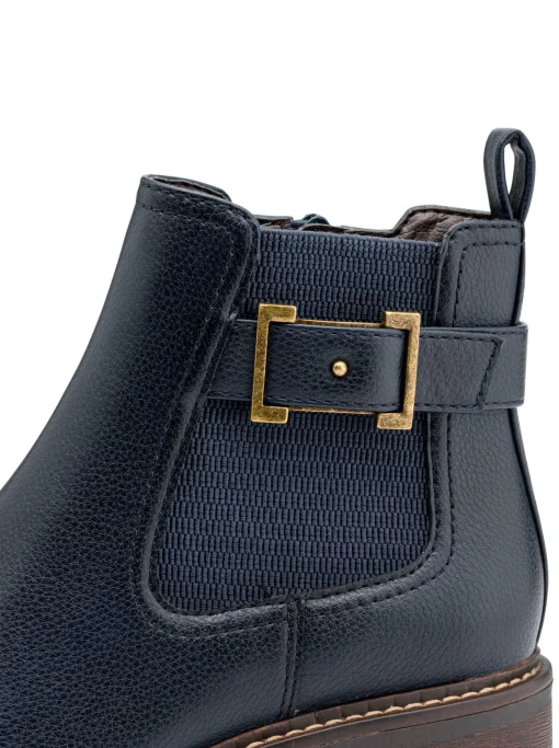 Stiefelette mit Zierriegel