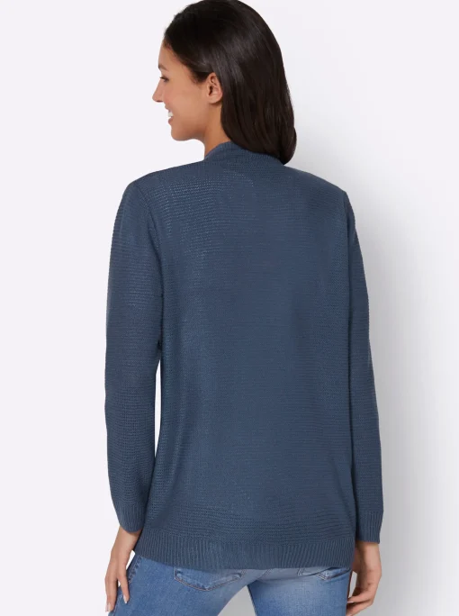 Strickjacke im Linksstrick-Muster