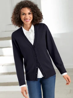 Strickjacke mit farblich abgestimmten Knöpfen