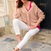 Strickjacke mit Holz-Optik-Knöpfen