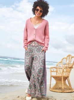 Strickjacke mit Knöpfen in Holz-Optik