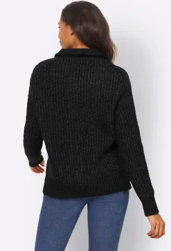 Strickjacke mit variablem Kragen
