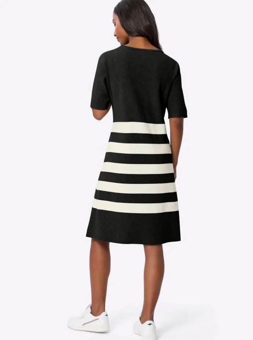 Strickkleid in A-Form