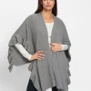 Strickponcho mit Volants