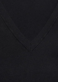V-Ausschnitt-Pullover