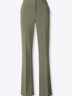 Webhose mit weiten Beinen